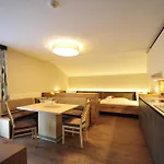 Haus Enzian Apartmán Fiss