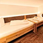Haus Enzian Apartmán Fiss