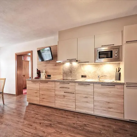 Haus Enzian Apartamento Fiss