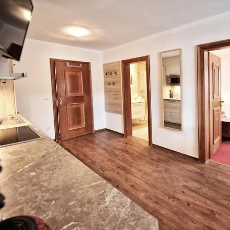 Haus Enzian Apartamento