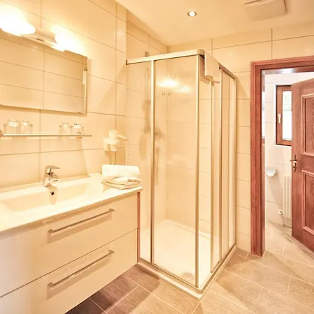 Haus Enzian فس