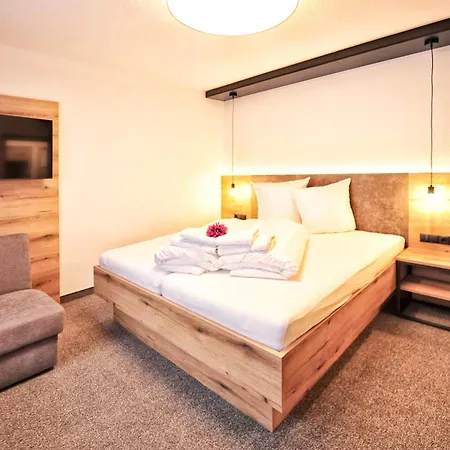 Haus Enzian Apartment *