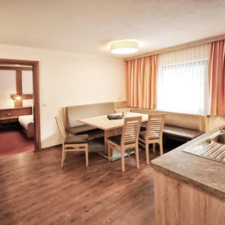 Haus Enzian Apartment *