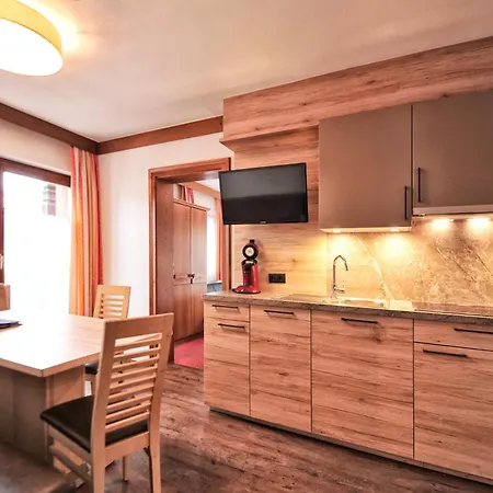 Apartment Haus Enzian Fiss