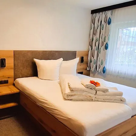 Haus Enzian Apartment *