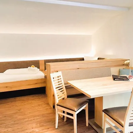 Appartement Haus Enzian Fiss