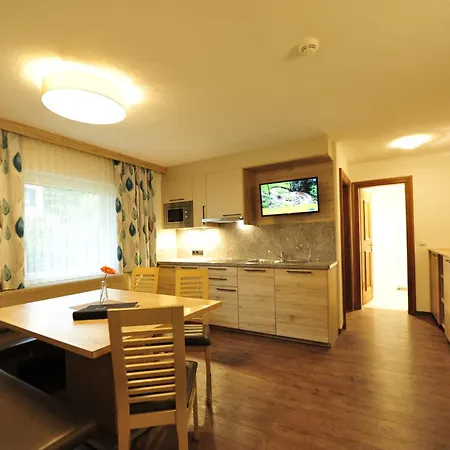 Haus Enzian フィス